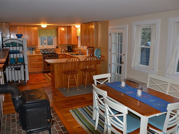 2nd image of 44 Pine Ln