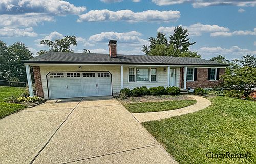 1st image of 3693 Moorhill Dr