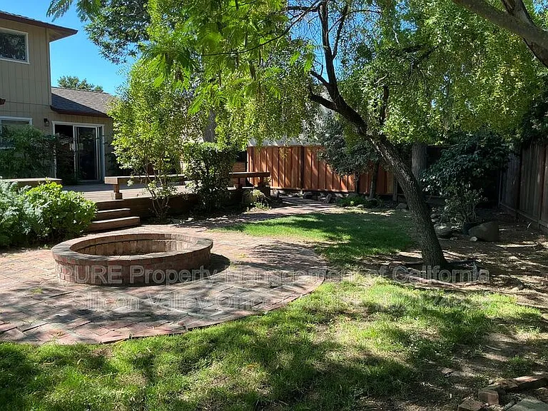5655 Glen Haven Ct — Photo 23