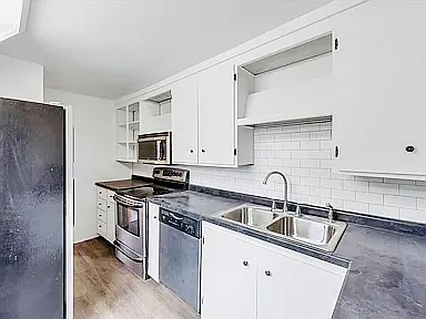 1560 Wealthy St SE #2 — Photo 13