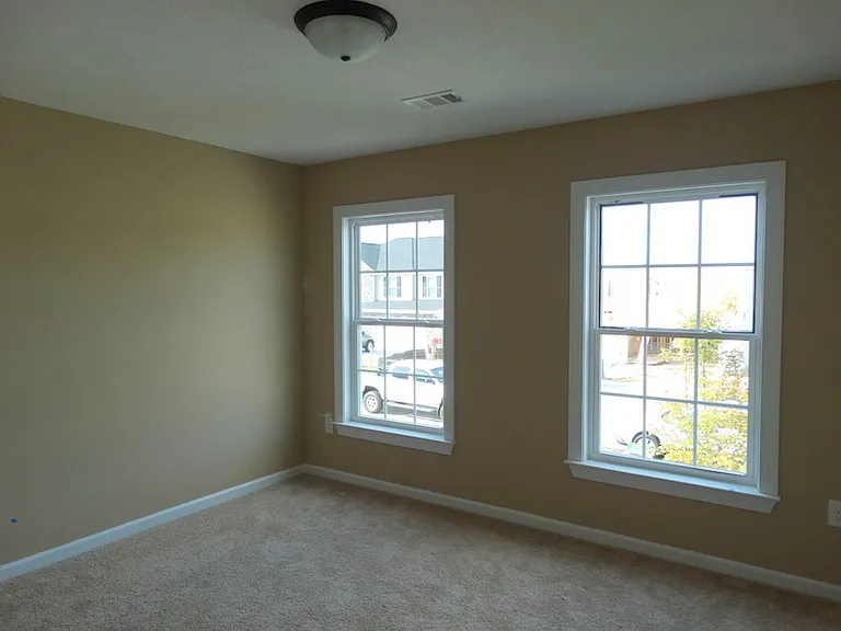 1033 Ardrey Cir — Photo 10