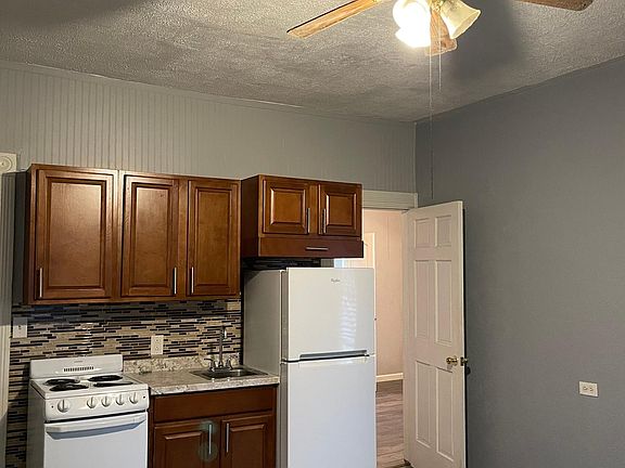 3rd image of 1414 Brinckerhoff Ave #4
