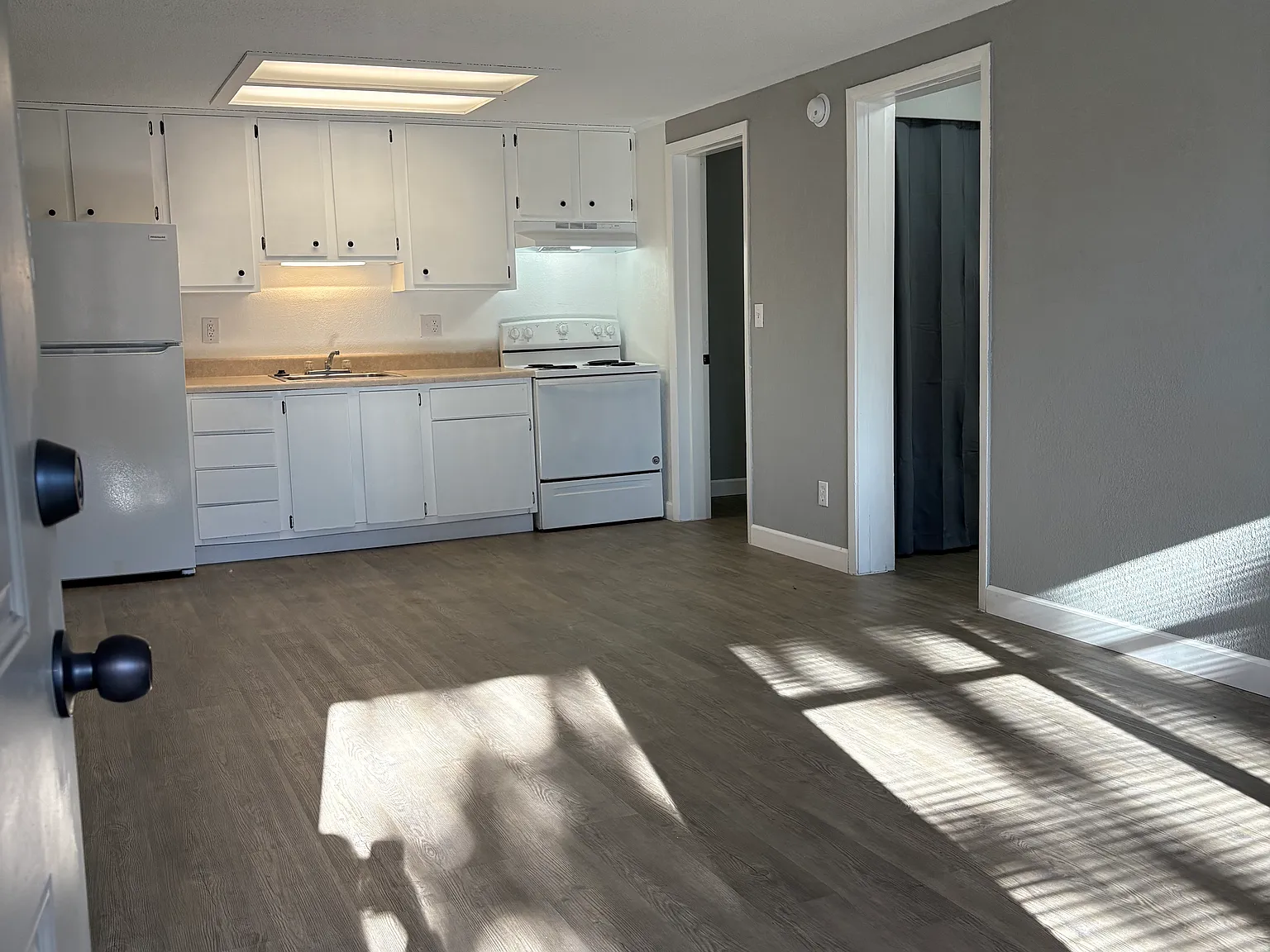 729D Poinsettia Ave — Photo 1