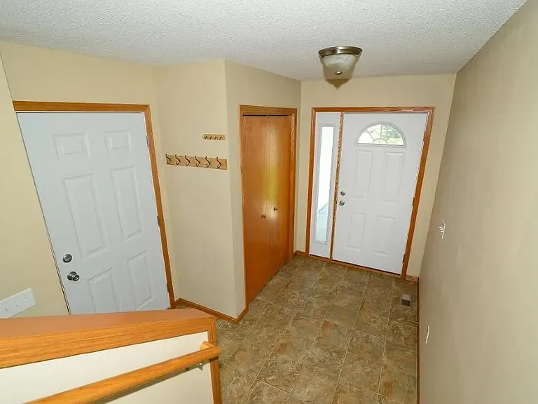 4740 Pines Cir — Photo 15