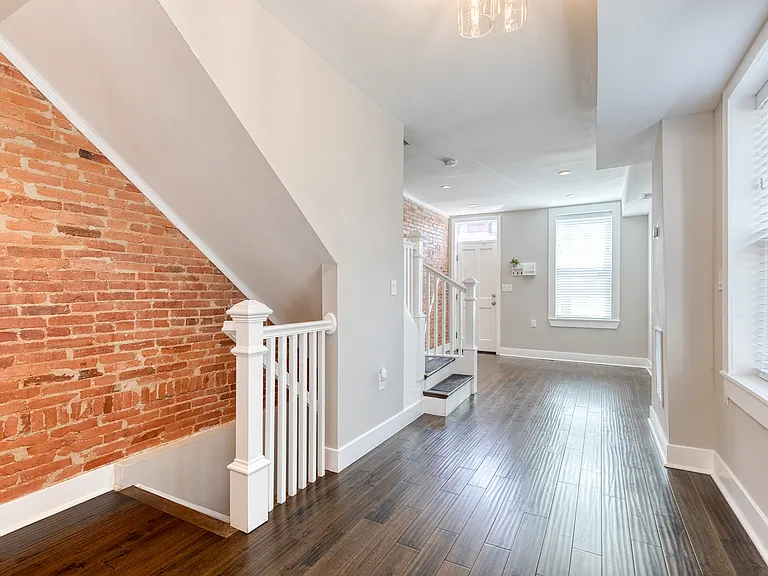 734 S Robinson St — Photo 21