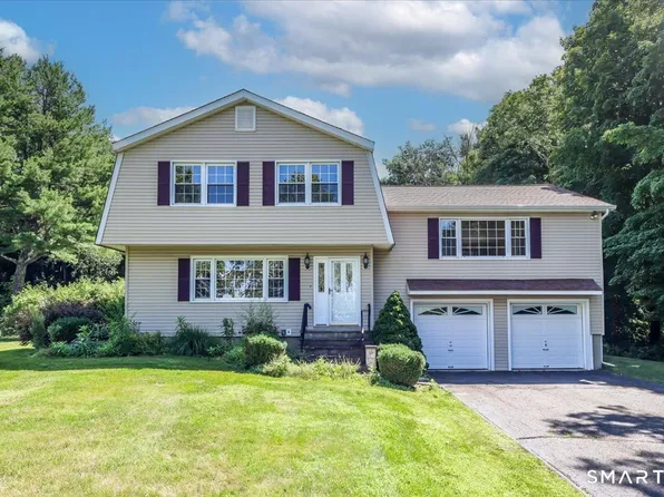 16 Greta Drive, Danbury, CT 06810