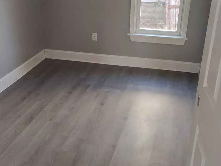949 Kishwaukee St #1 — Photo 3