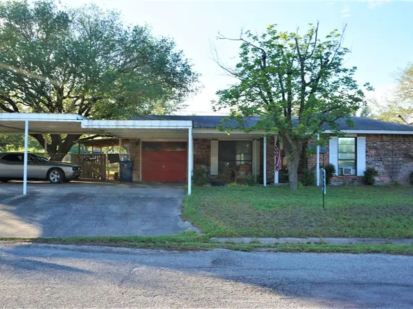 1310 Terry St, George West, TX 78022