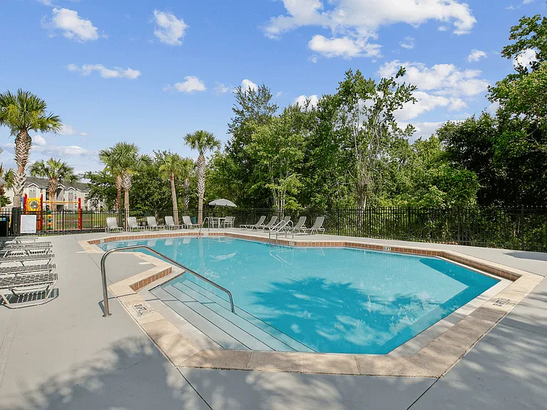 Camellia Pointe Apartments — Photo 1