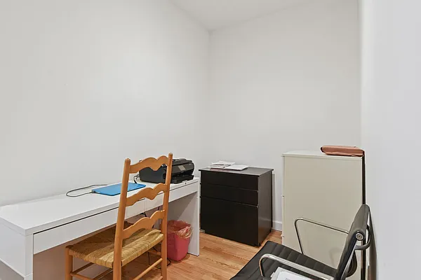 Rented by Besmatch Real Estate Inc | media 15