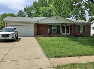7505 Foxfield Ct, Hazelwood, MO 63042
