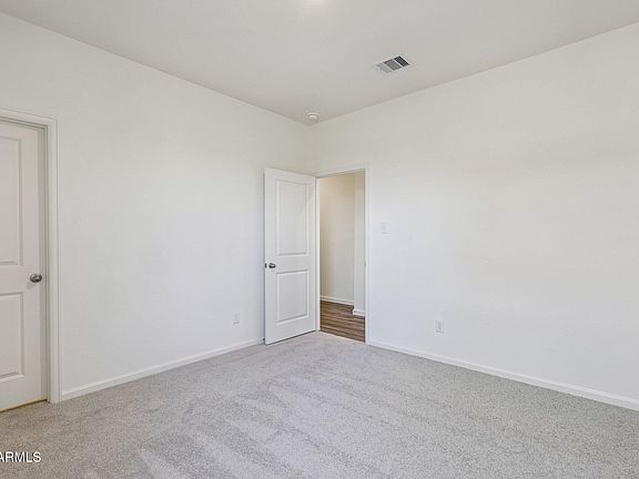 5th image of 10082 W DEVONSHIRE Avenue
