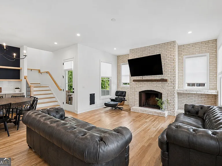 1150 Blair Ln — Photo 24