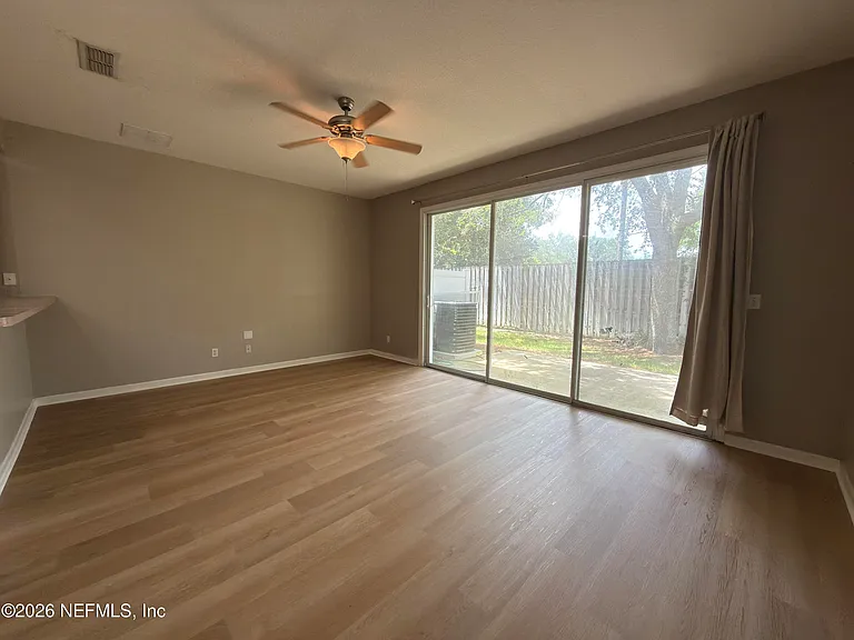 5841 Parkstone Crossing Dr — Photo 4