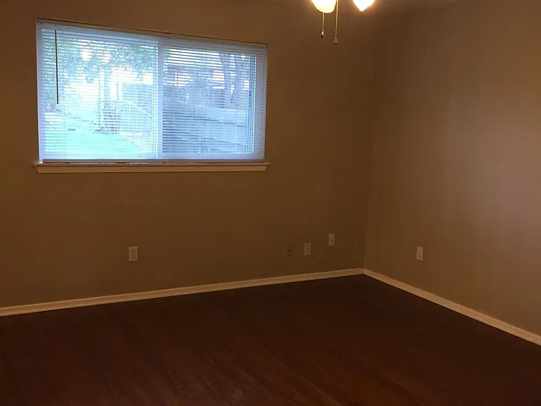 4621 Calle Olmo — Photo 11