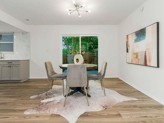 3rd image of 10921 McKinley Dr