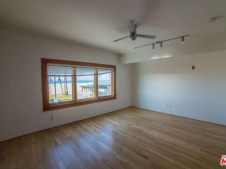 8 Brooks Ave #11 — Photo 6