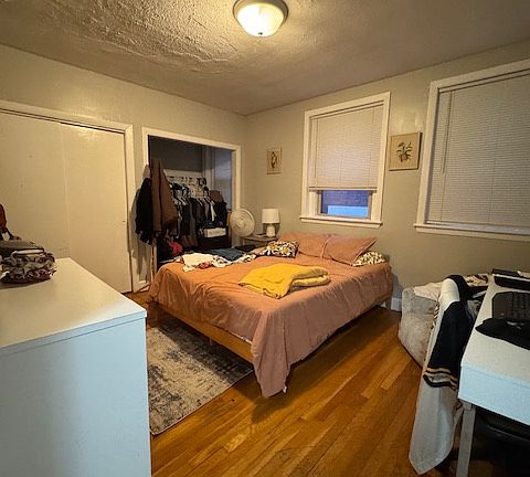 5th image of 877 Beacon St #33