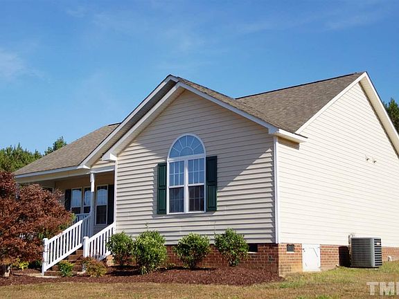 3rd image of 615 Lockwood Dr