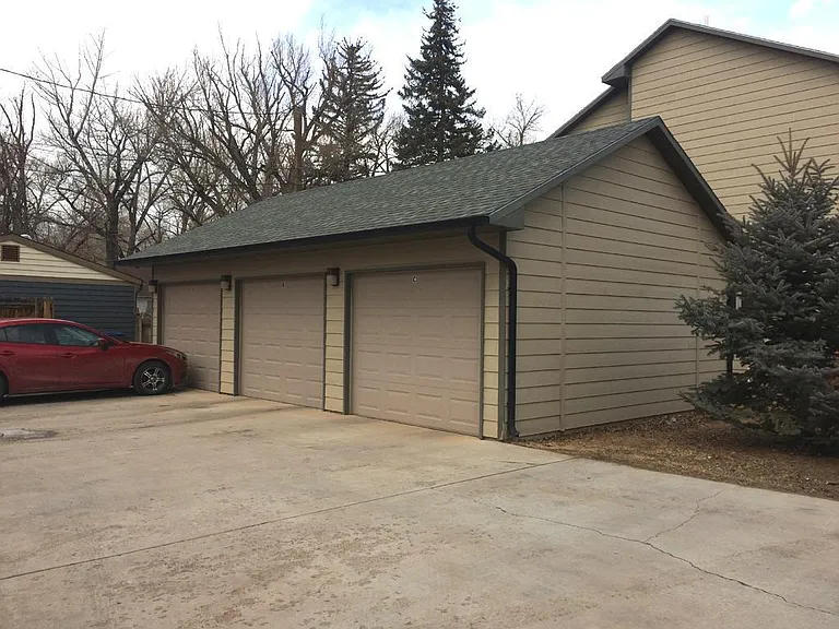 1416 E Custer St — Photo 20