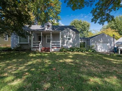 107 W Throp St, Troy, IL, 62294