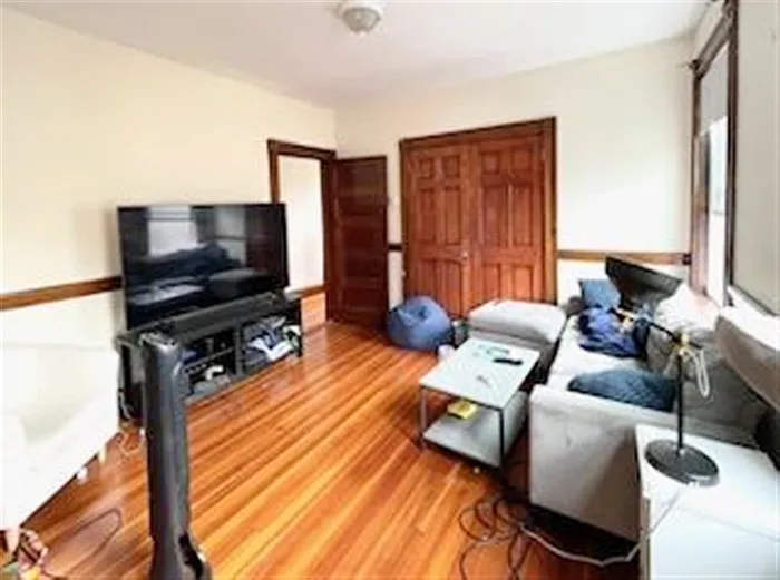45 Locke St #1 — Photo 7