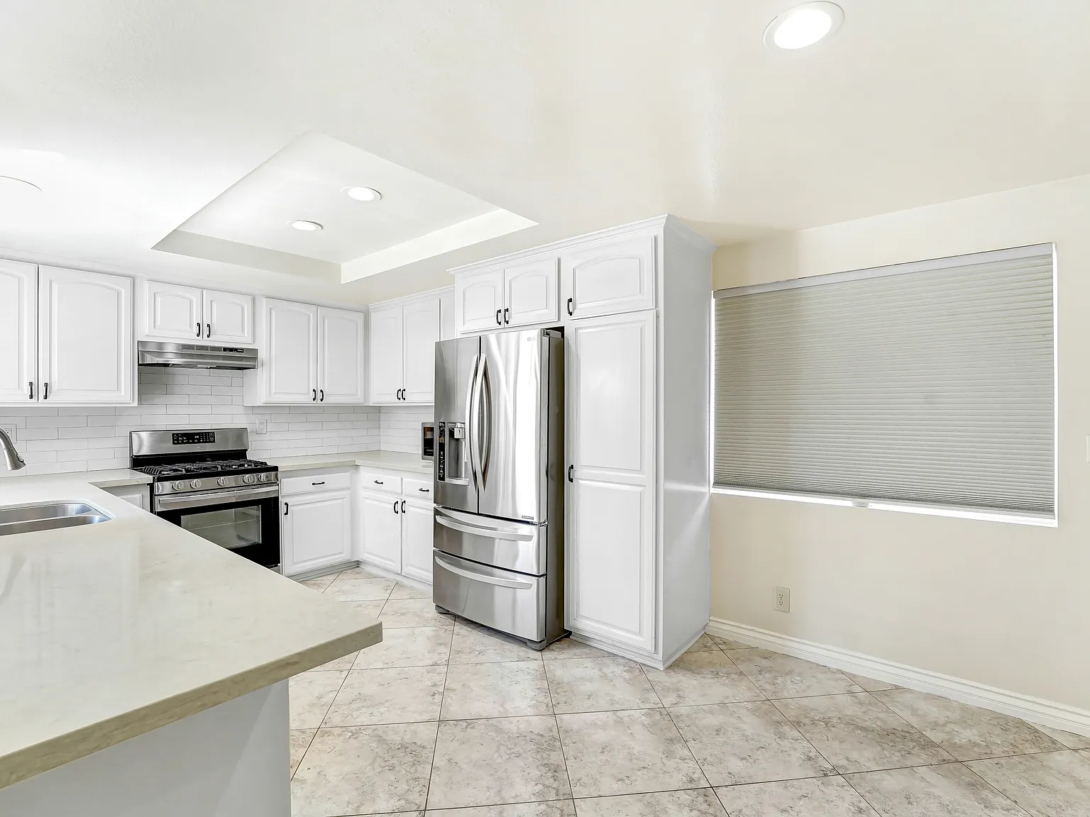3 bed, 1602 sqft, $5,500 — Photo 3