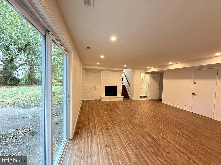 355 Cherry Hill Blvd — Photo 11