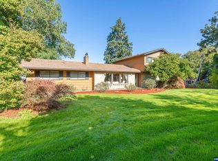 28171 Clear Lake Rd, Eugene, OR 97402