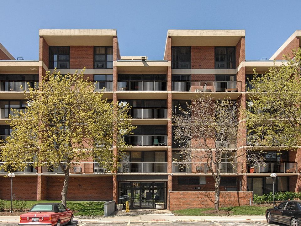 1st image of 2941 S Michigan Ave APT 205