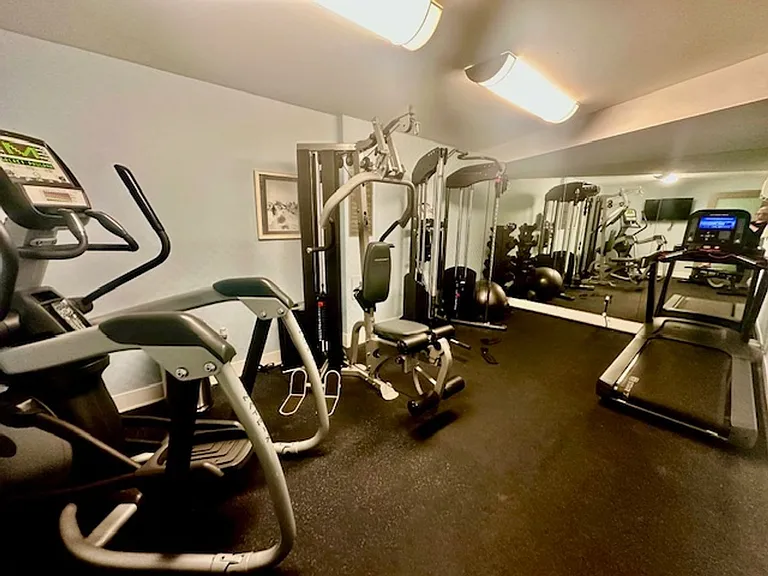 2330 North Cahuenga, LP — Photo 37