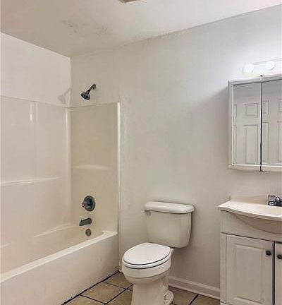 5th image of 8801 Olive St