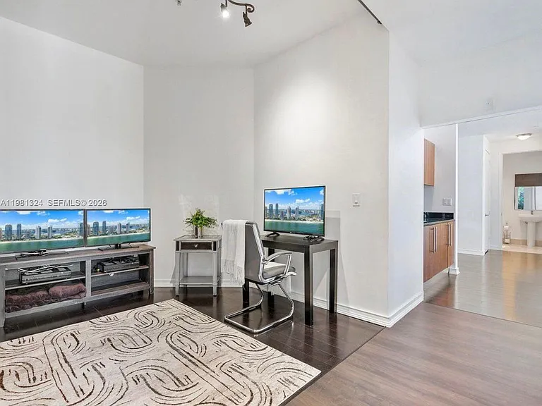 18101 Collins Ave #401 — Photo 32