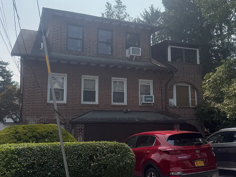 52 Columbia Ave — Photo 1