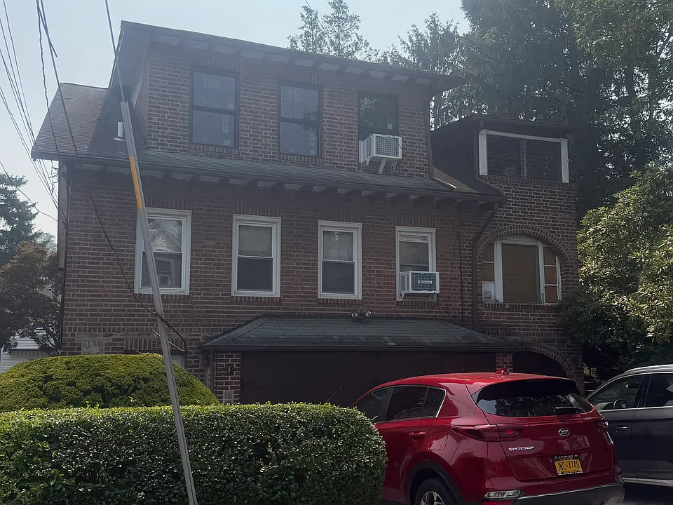 52 Columbia Ave
