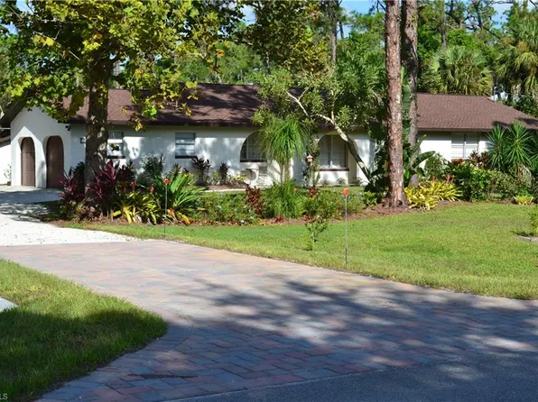 355 29th St SW, Naples, FL 34117