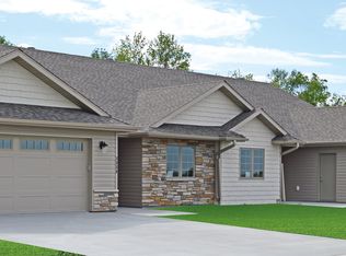 3329 Maple Leaf Loop S, Fargo, ND 58104