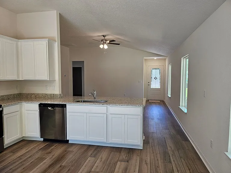 25 Radium Ln — Photo 8
