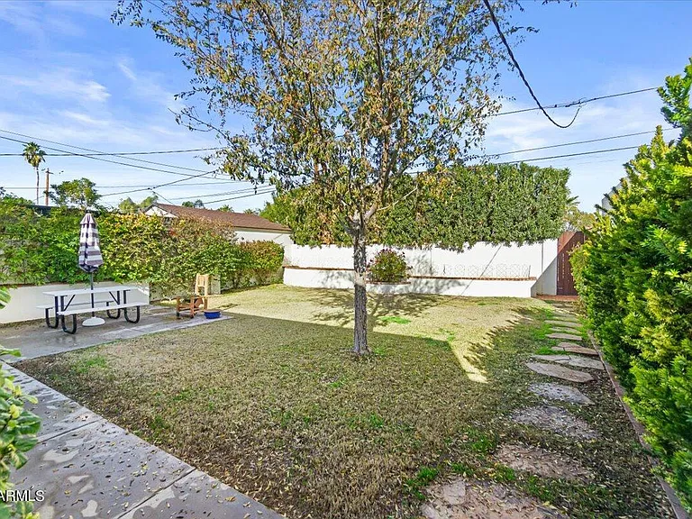 514 W Palm Ln — Photo 21