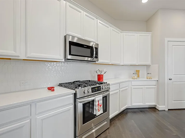 10707 Deer Path Dr — Photo 11