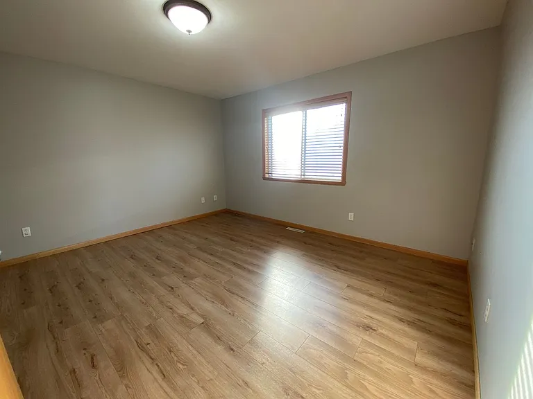 2570 Amber Valley Ct S — Photo 14