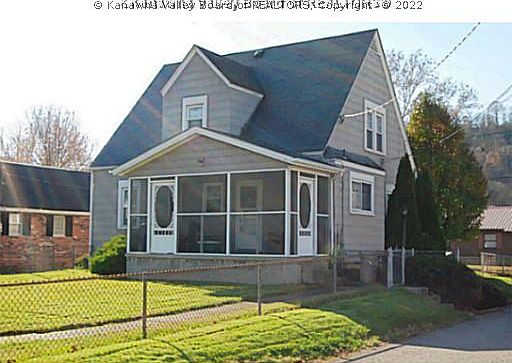 2nd image of 3346 5th Ave