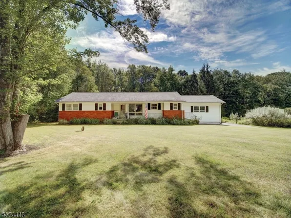 18 Old Traveled Way, Roxbury Twp., NJ 07852