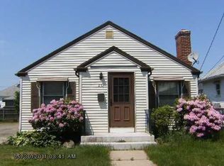 25 Knight St, Cranston, RI 02920
