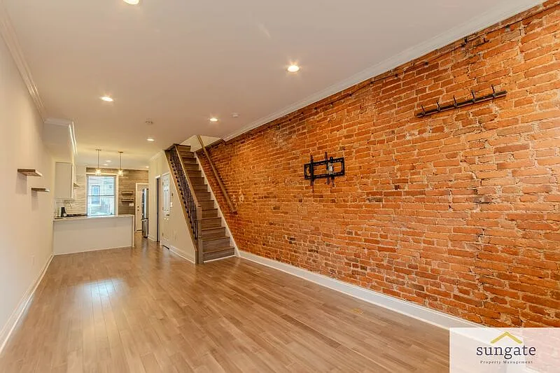 2 bed, 2.5 bath, 1294 sqft, $2,950 — Photo 3