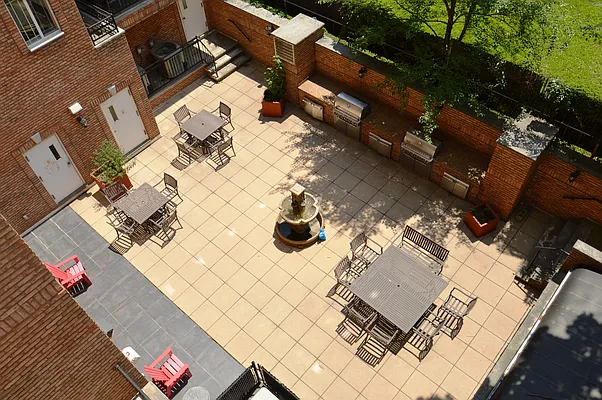 Rented by Laffey Real Estate | media 27