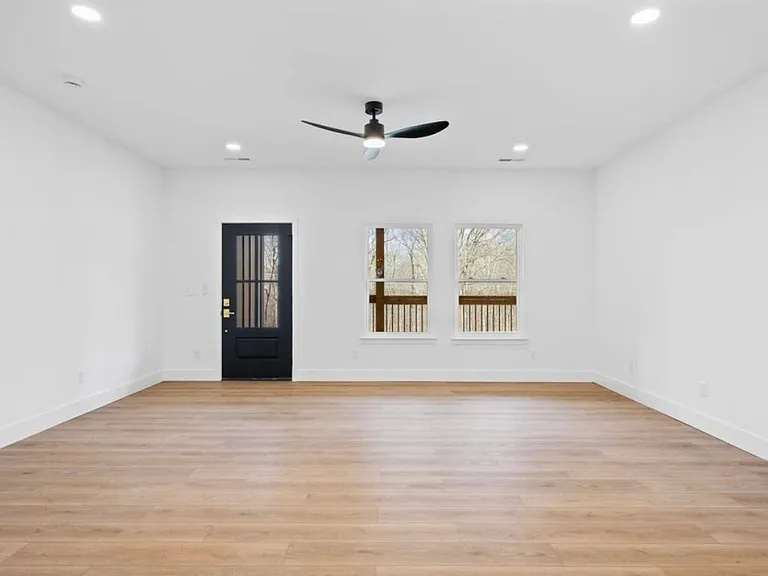 8806 Nelson Rd — Photo 12