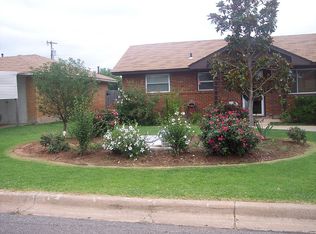 760 W Main St, Moore, OK 73160