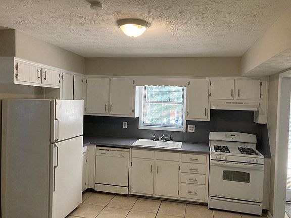 5th image of 1322 Providence Way