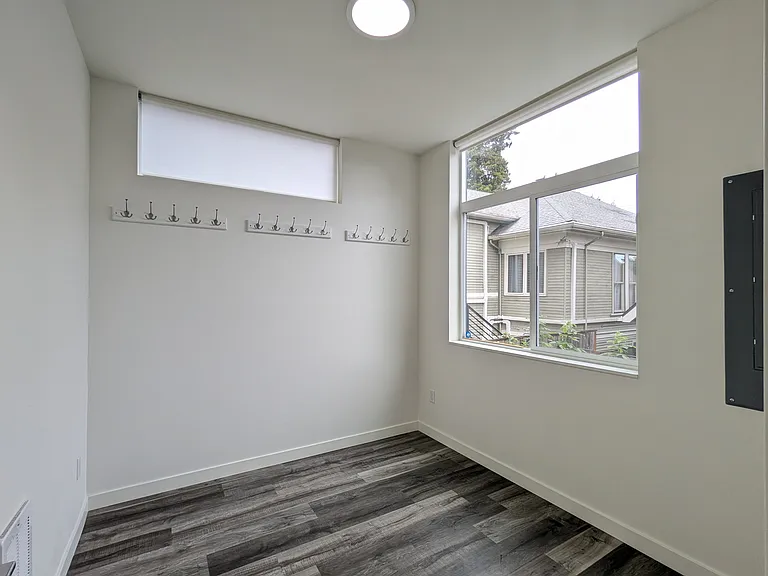 33 W Etruria St — Photo 12